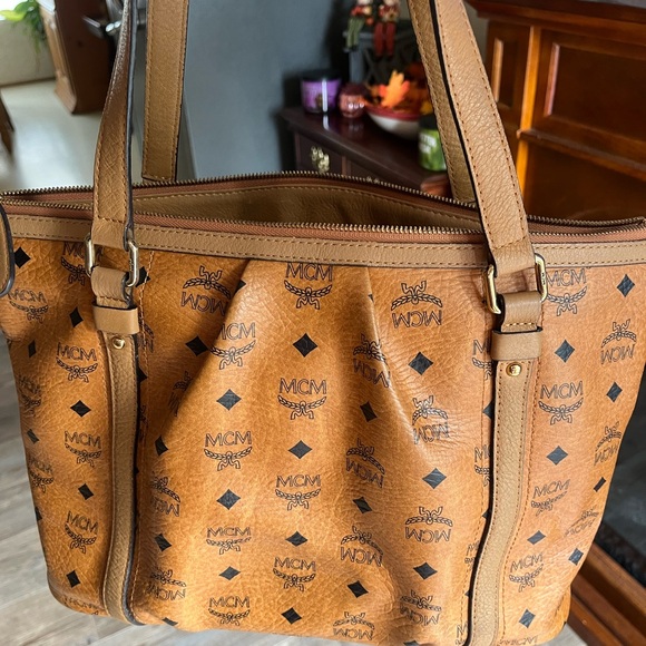 MCM Visetos 2way Leather Tote - Picture 4 of 12